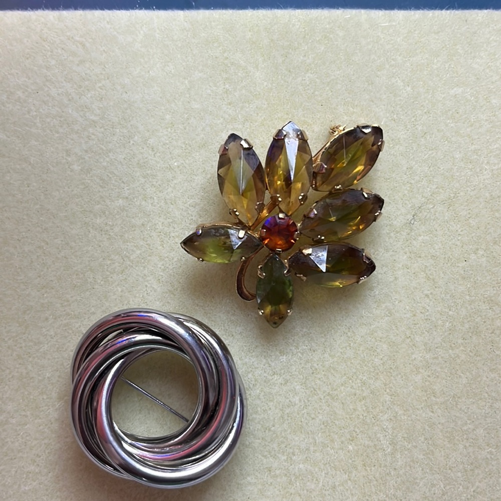Brooches Vintage